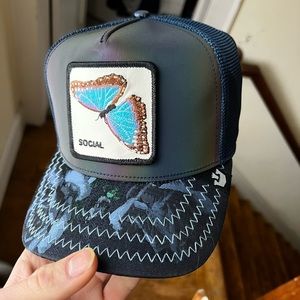 Goorin Bros “Social” Butterfly Farm Trucker Hat BNWT